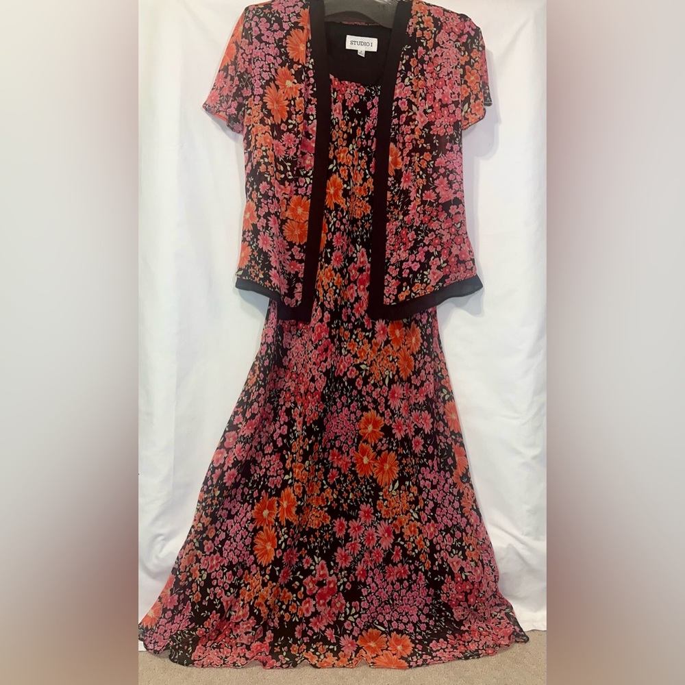 STUDIO-I floral dress with jacket. Size 6